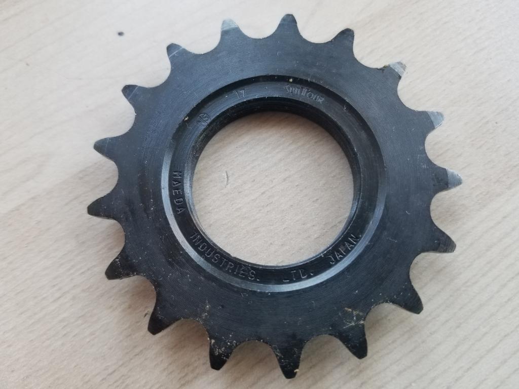 Suntour track cog 17t front