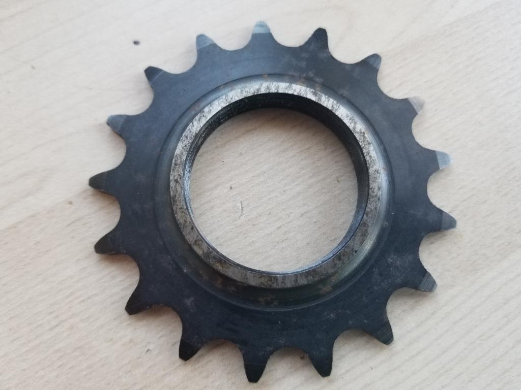 Suntour track cog back